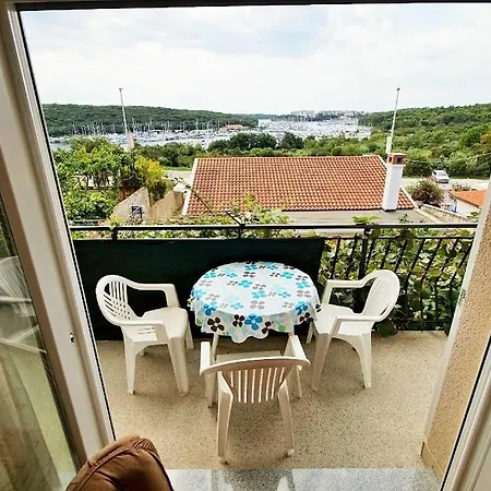 Apartment With Wifi - 13830